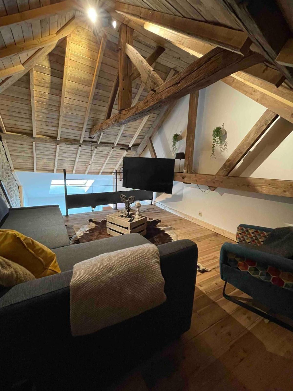 Loft Cosy, Bain A Bulle Et Garage Prive